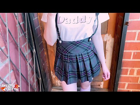 ❤️ 女子校生は授業の代わりに彼女のペニスを深く吸ってファックする。 ️ ファッキングビデオ ❌️❤